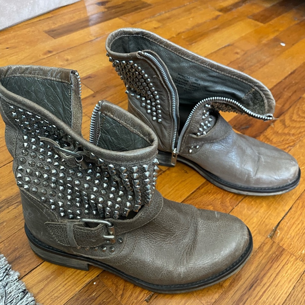 Steve Madden Monicaa Leather Boots Size 9